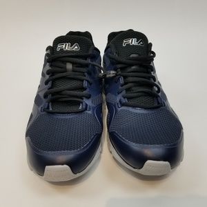 dark blue fila shoes